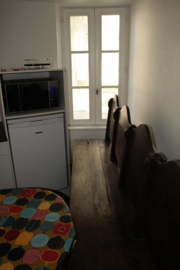 Hostel Du Lapin Blanc Σαιν-Μπριέκ Εξωτερικό φωτογραφία