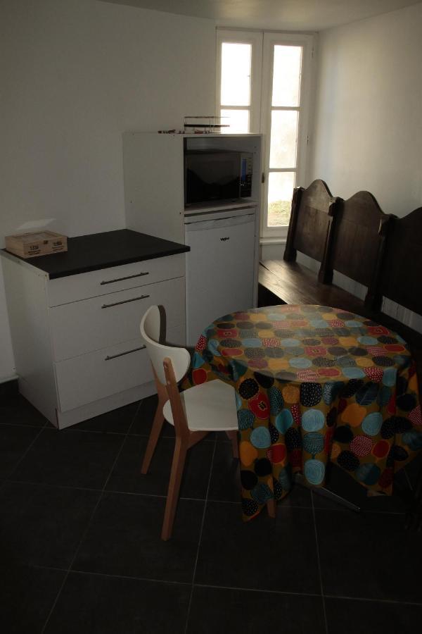 Hostel Du Lapin Blanc Σαιν-Μπριέκ Εξωτερικό φωτογραφία