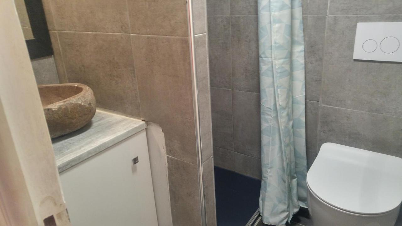 Hostel Du Lapin Blanc Σαιν-Μπριέκ Εξωτερικό φωτογραφία